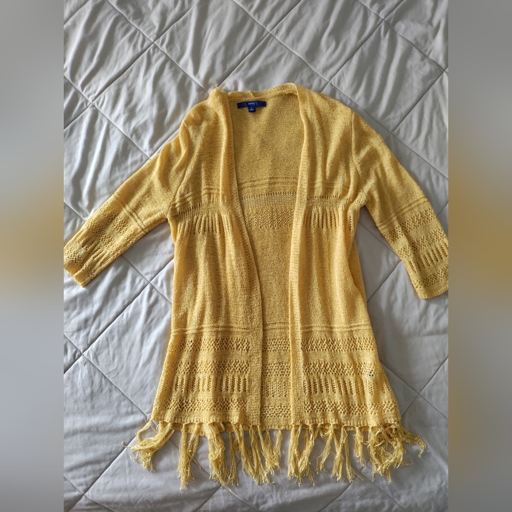 Apt 9 Yellow Duster